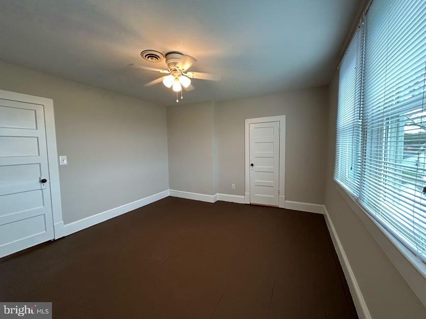 15471 U.S. Rte 1 Woodford, VA 22580 - Photo 35 of 74 an empty room with a window