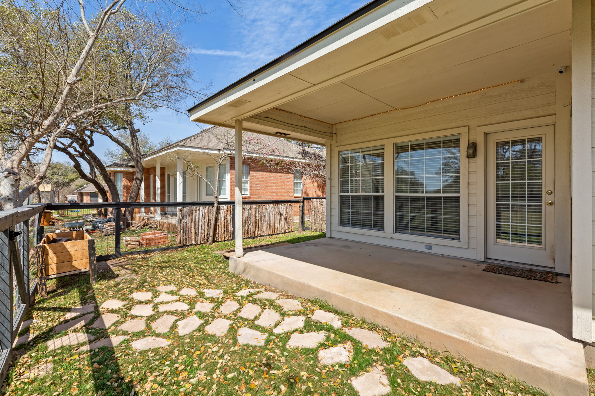 109 Riverview Drive Georgetown, TX 78628 - Photo 29 of 35 View of patio