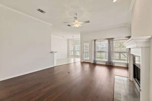 $2,150 | 109 Riverview Drive, Georgetown, TX 78628