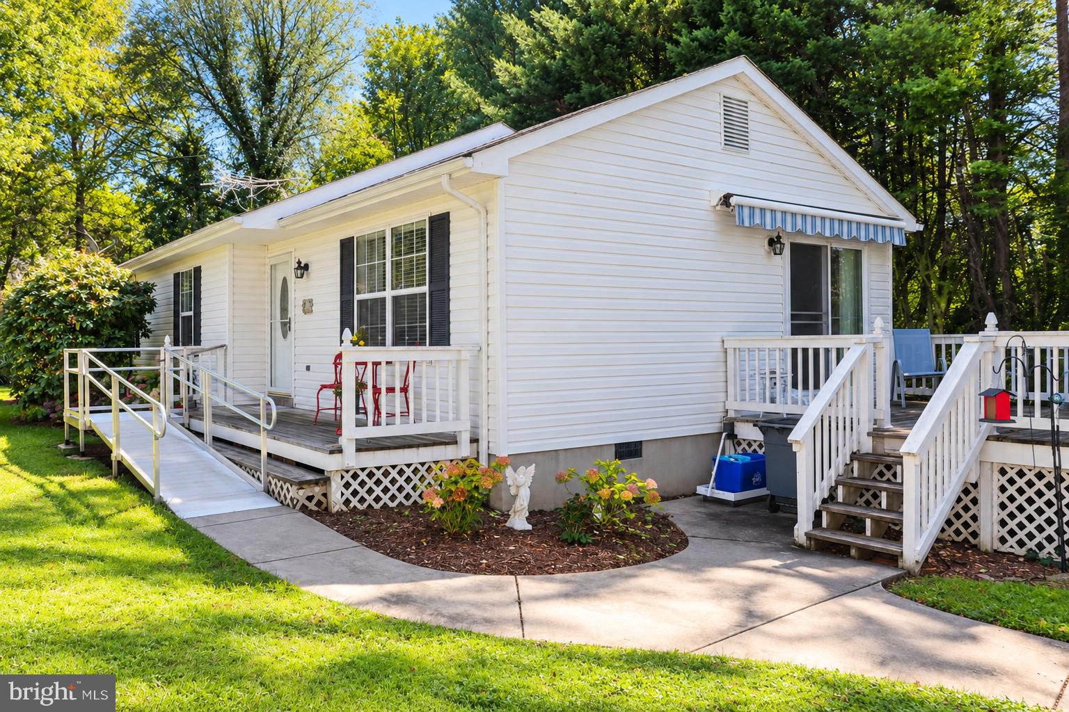 145 Moser Road Warrenton, VA 20186 - Photo 3 of 28 Front entry deck and side decks to relax on