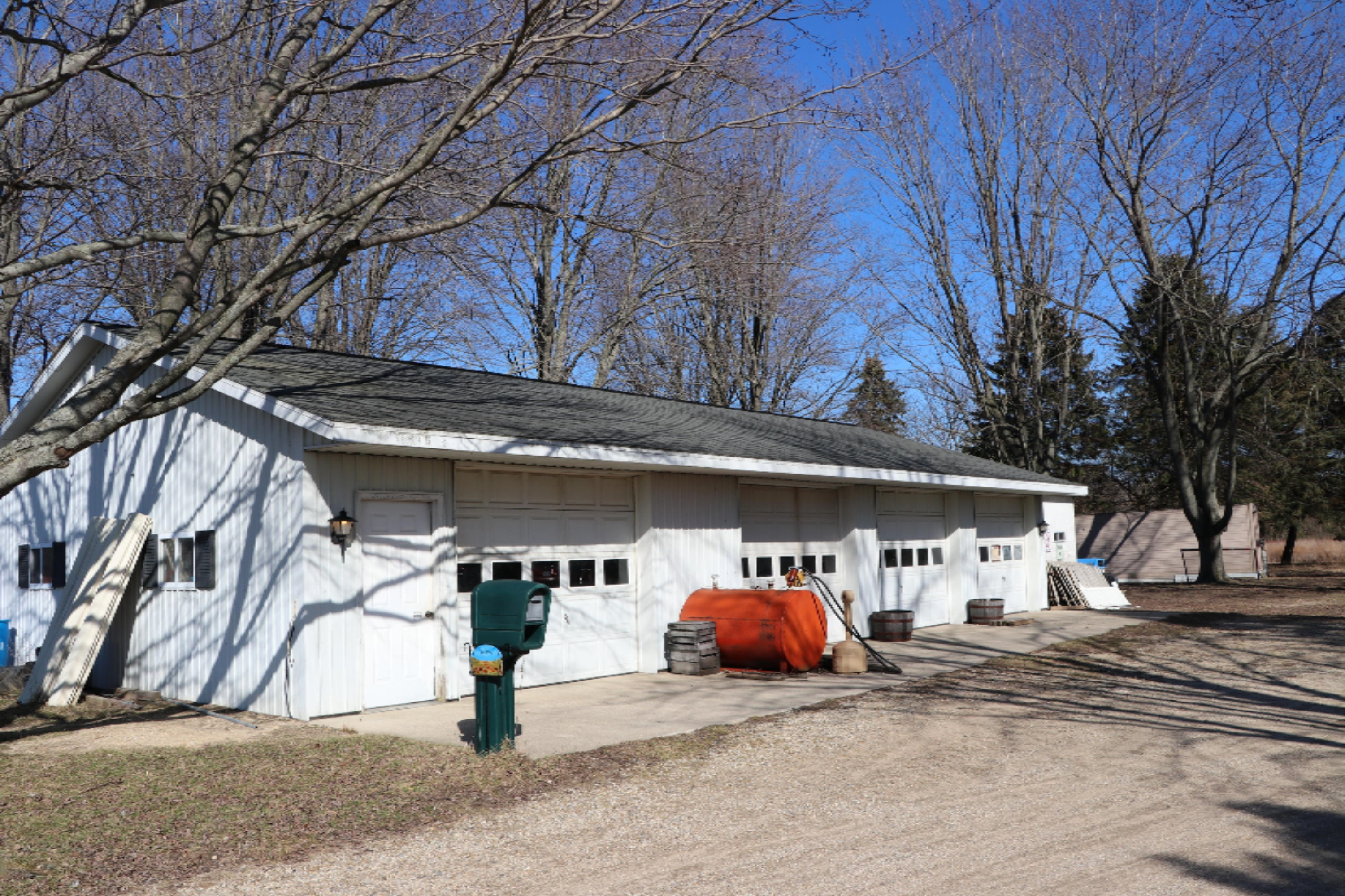 3835 Pier Road Benton Harbor, MI 49022 - Photo 4 of 37 IMG_3144 - Copy