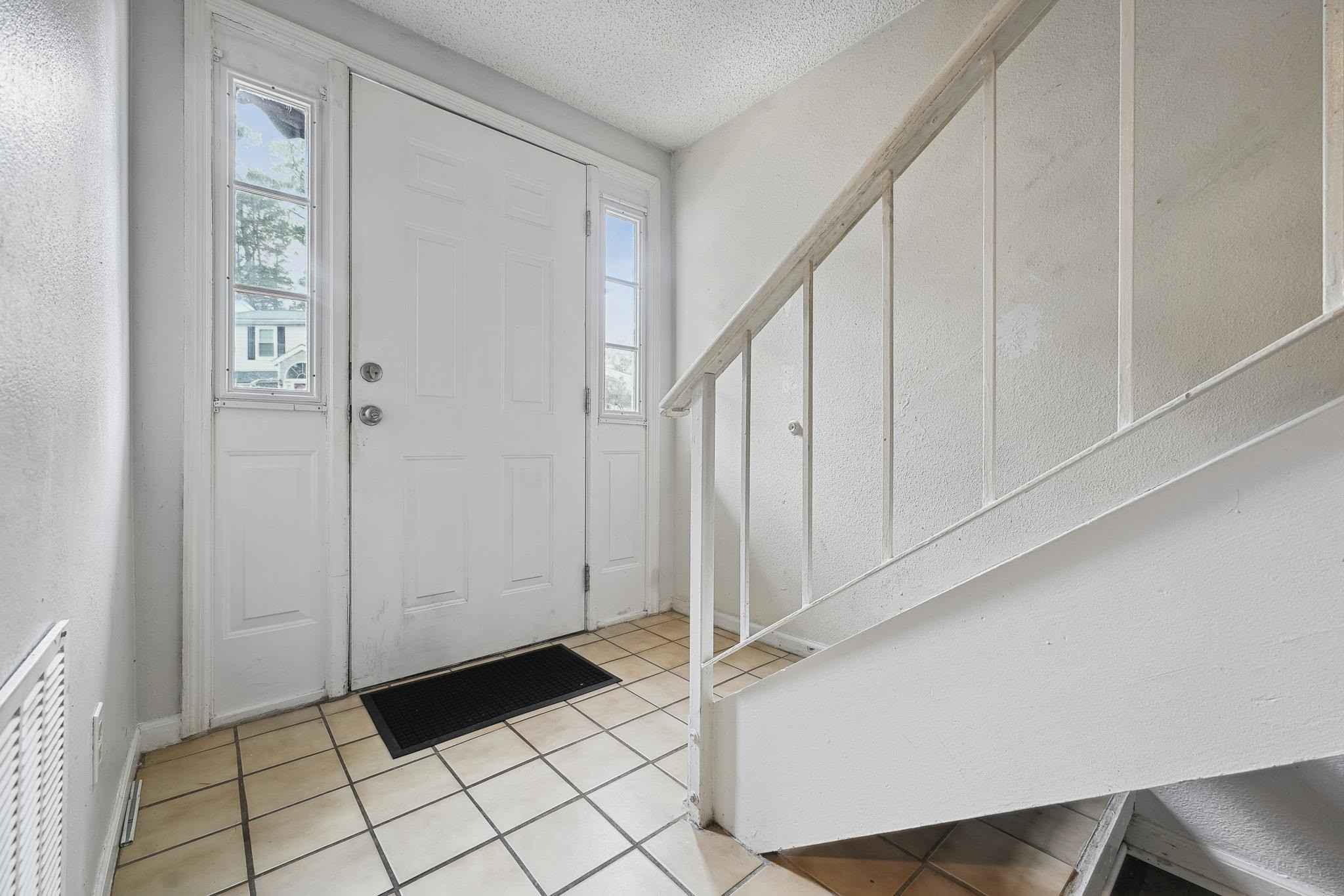 7632 Falcon Rest Circle, Unit 7632 Raleigh, NC 27615 - Photo 3 of 26 a view of an entryway