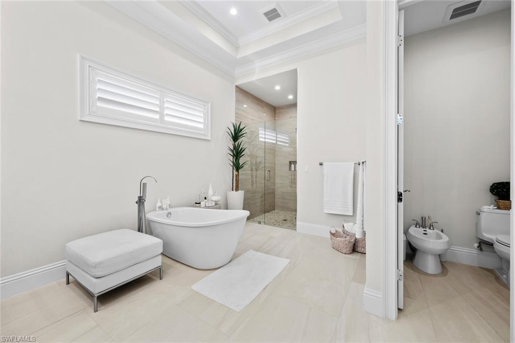 2879 Coco Lakes Drive Naples, FL 34105 - Photo 21 of 49