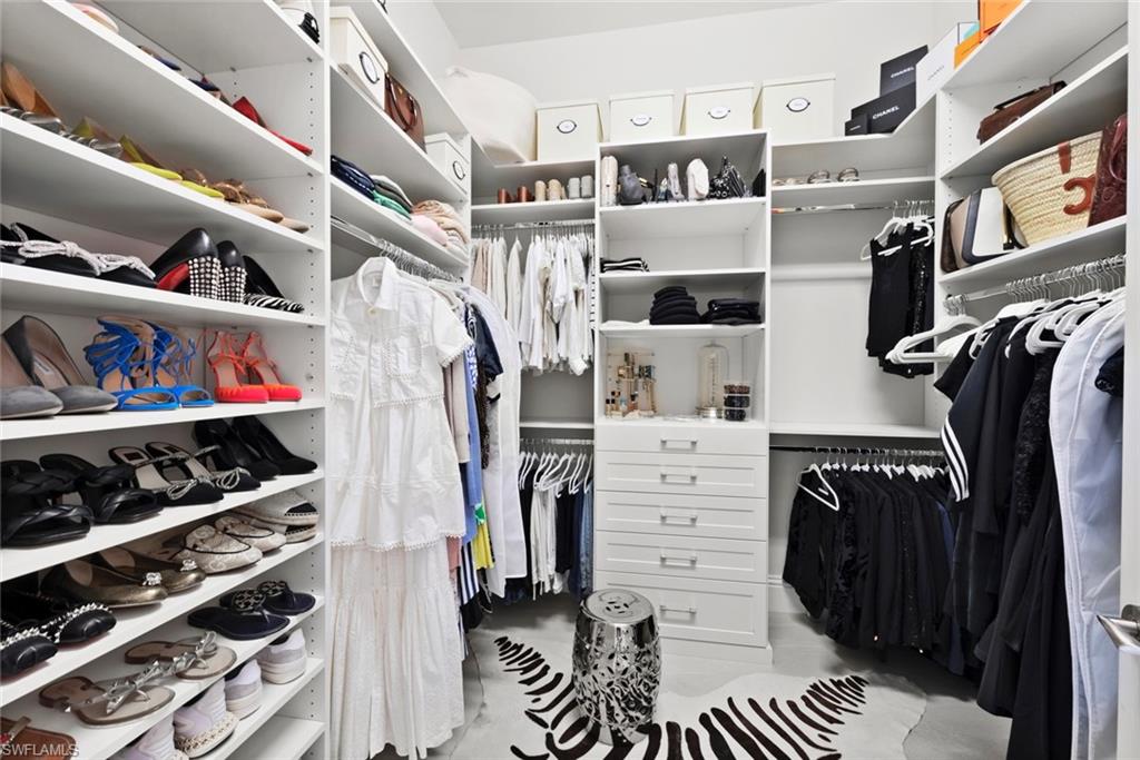 2879 Coco Lakes Drive Naples, FL 34105 - Photo 24 of 49