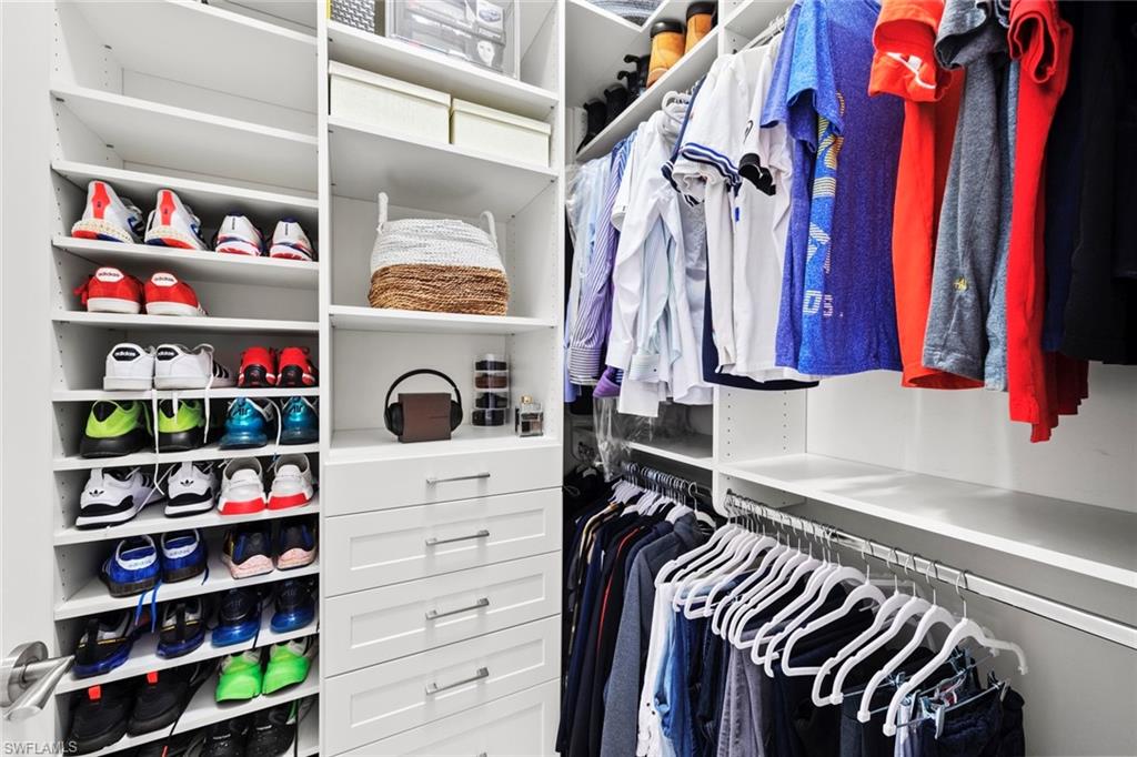 2879 Coco Lakes Drive Naples, FL 34105 - Photo 25 of 49