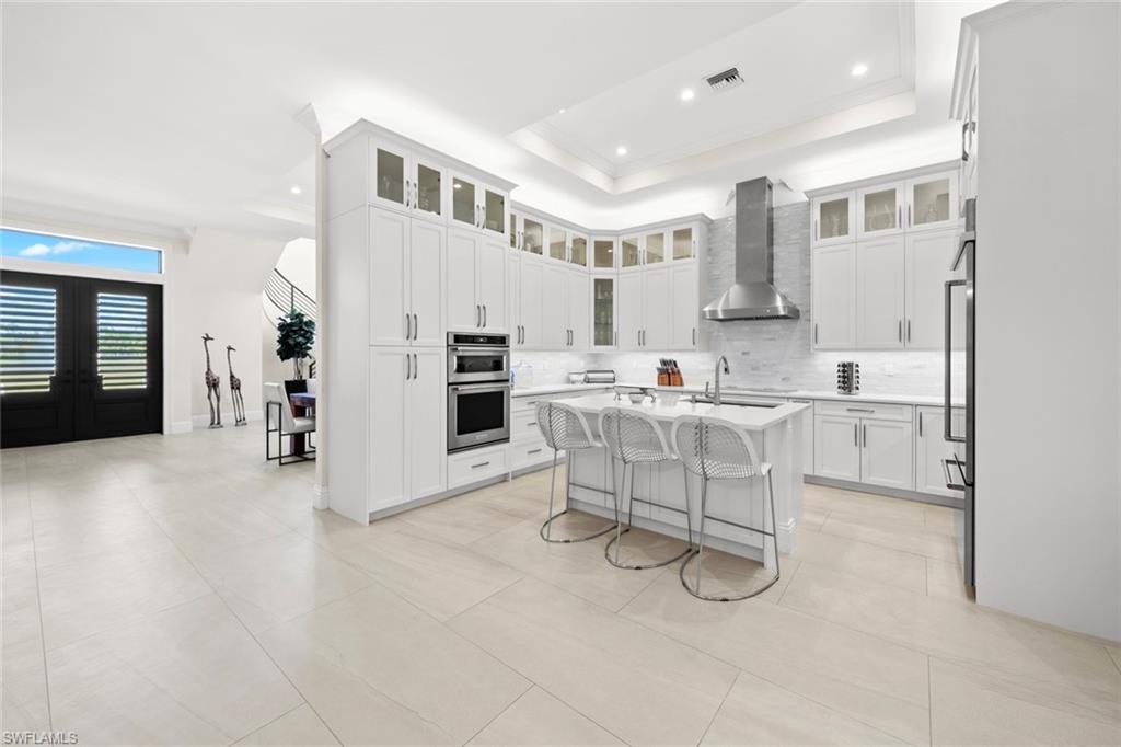 2879 Coco Lakes Drive Naples, FL 34105 - Photo 7 of 49