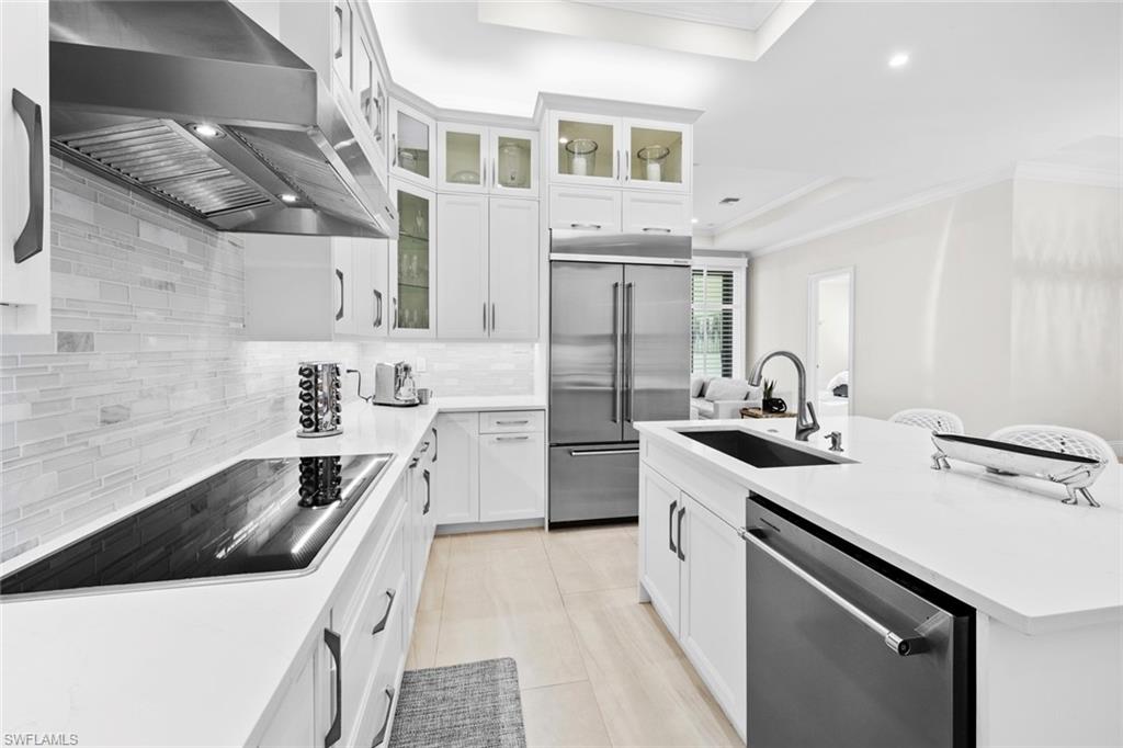 2879 Coco Lakes Drive Naples, FL 34105 - Photo 9 of 49