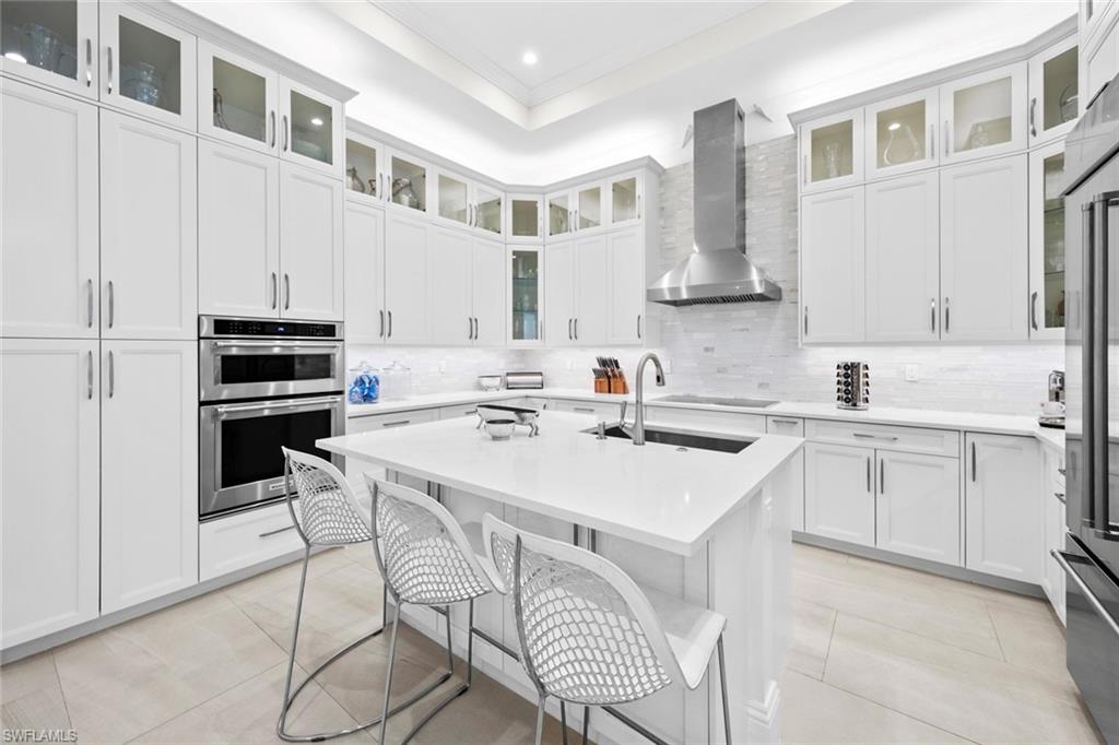 2879 Coco Lakes Drive Naples, FL 34105 - Photo 10 of 49