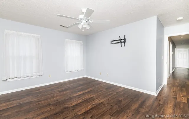 $239,500 | 4203 Treesdale Drive, Sellersburg, IN 47172