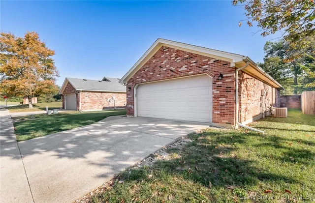 $239,500 | 4203 Treesdale Drive, Sellersburg, IN 47172