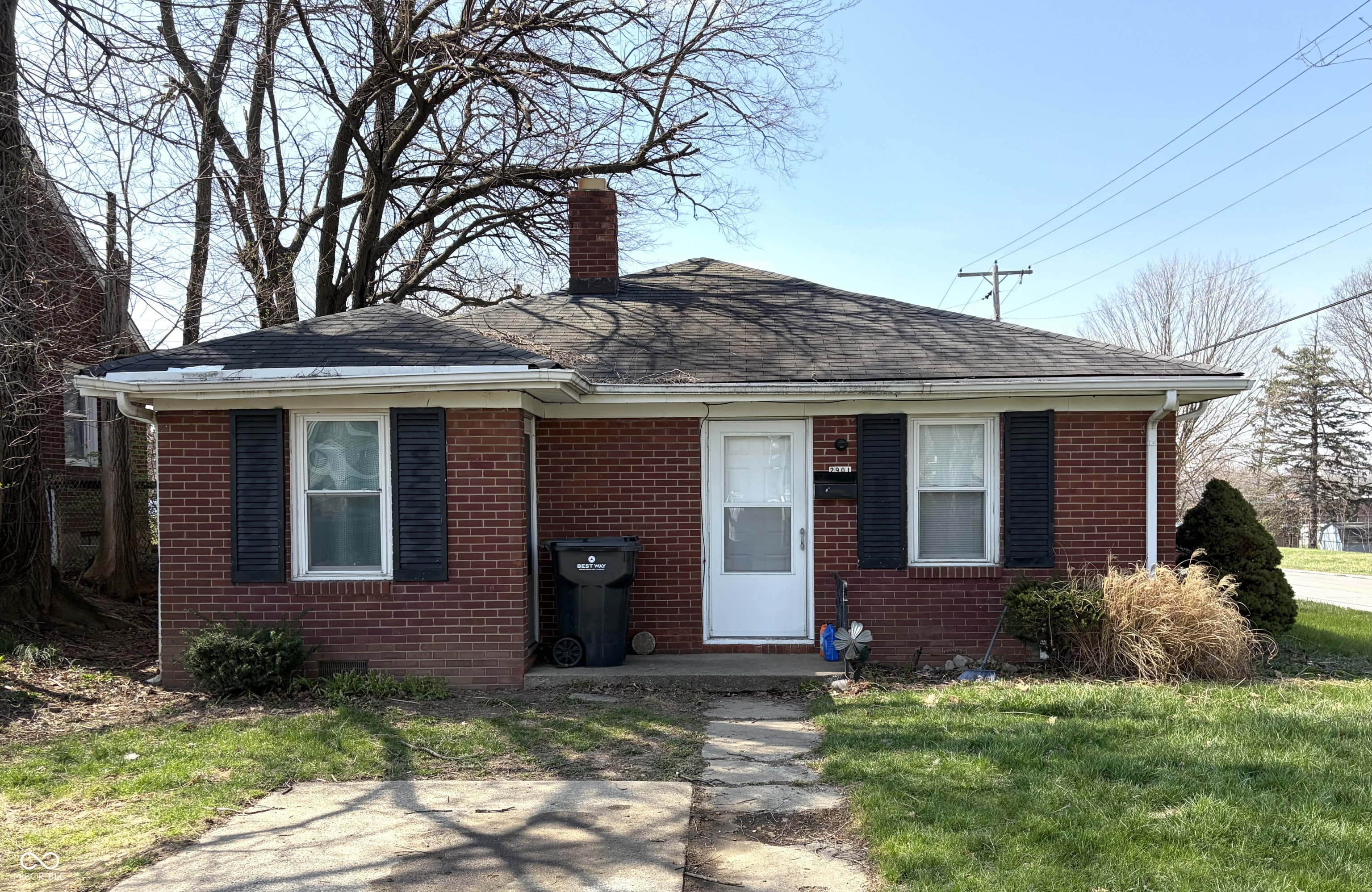 705 West 29th Street Anderson, IN 46016 - Photo 3 of 15