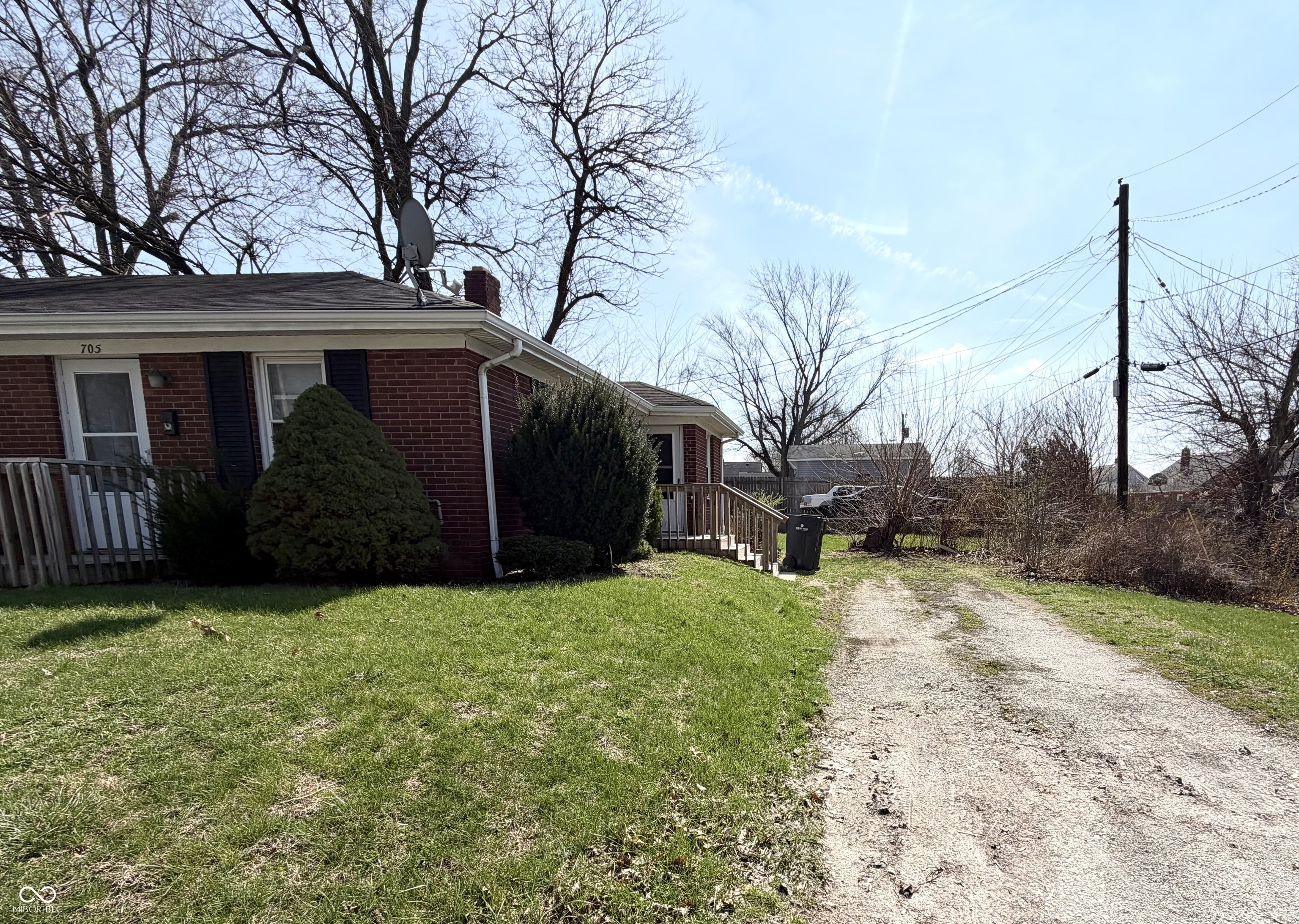 705 West 29th Street Anderson, IN 46016 - Photo 5 of 15