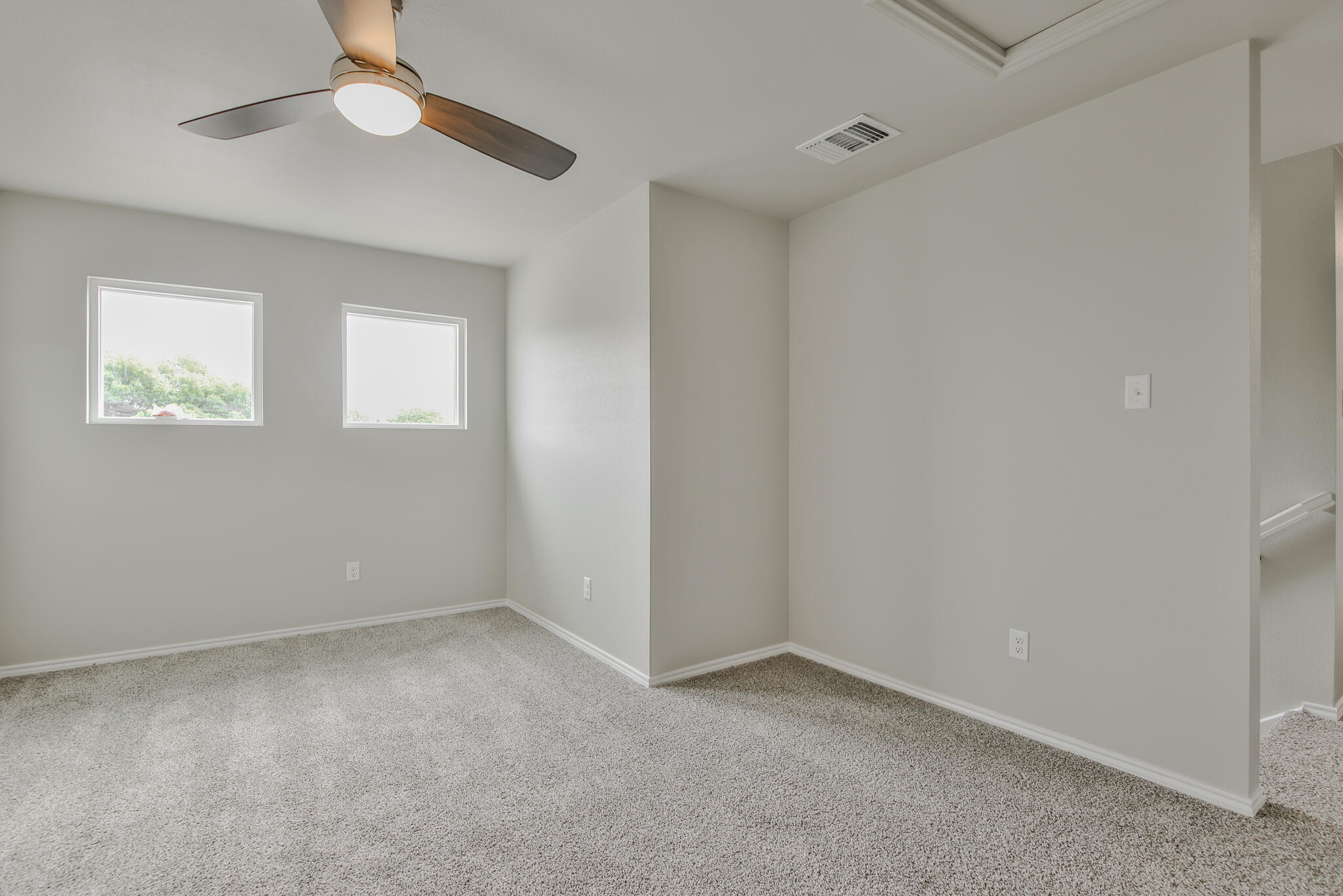 3115-3117 74th Street Lubbock, TX 79423 - Photo 26 of 37 an empty room with a window