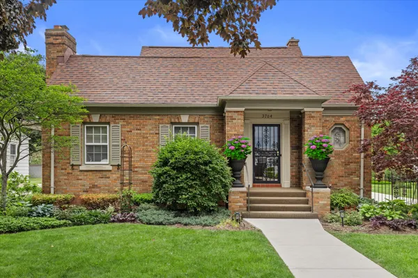 $515,000 | 3704 18th Avenue, Kenosha, WI 53140