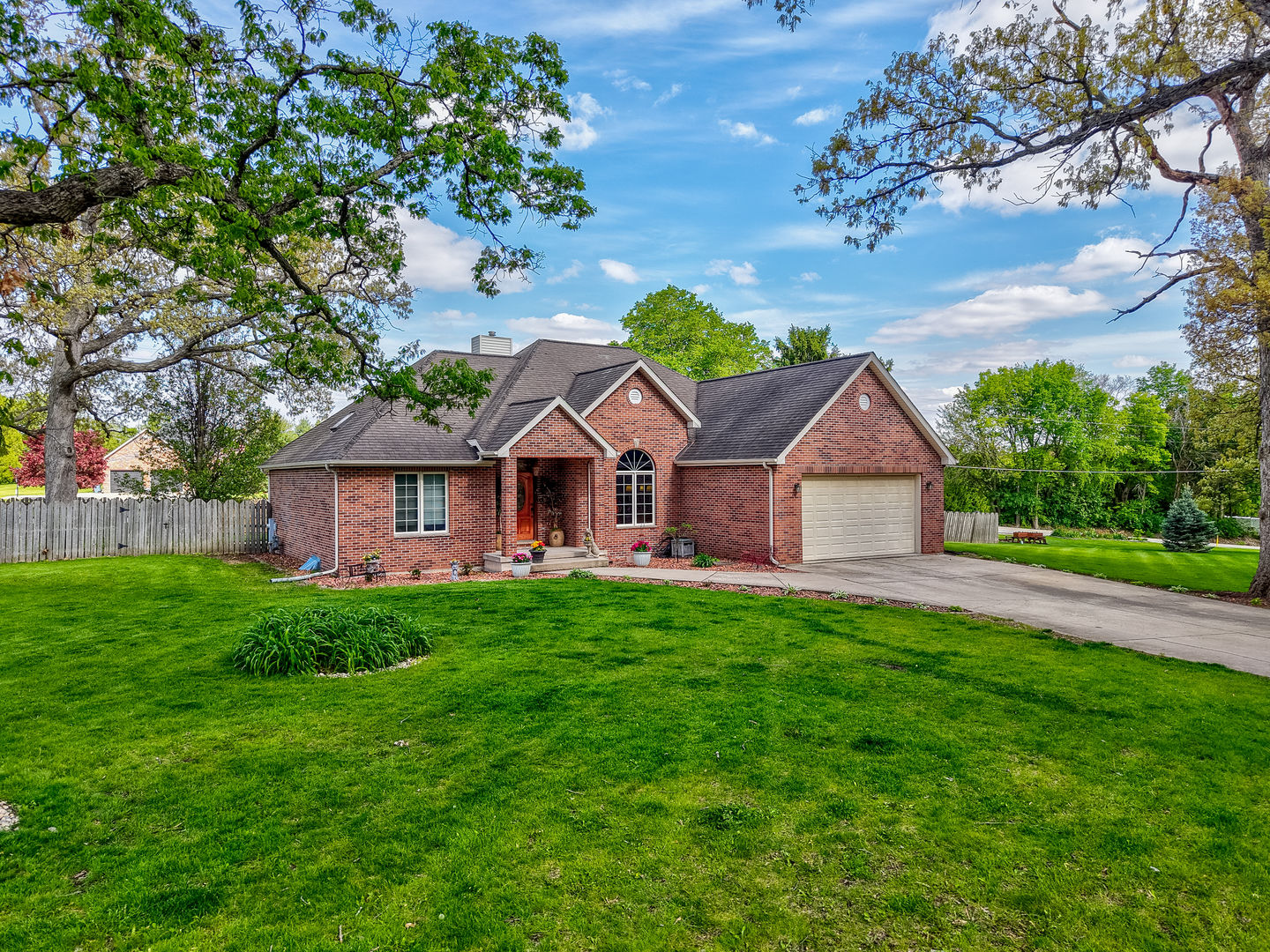 2520 East 1669th Road Ottawa, IL 61350 - Photo 1 of 35