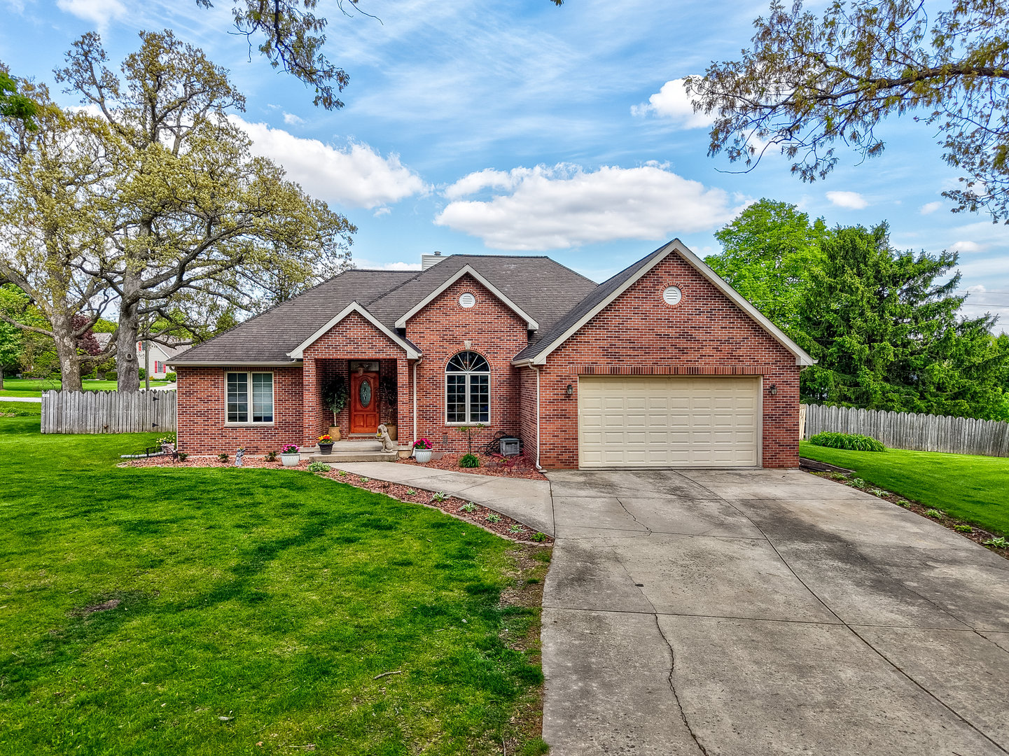2520 East 1669th Road Ottawa, IL 61350 - Photo 2 of 35