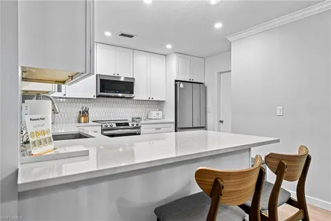 $1,095,000 | 1513 Bermuda Road, Marco Island, FL 34145