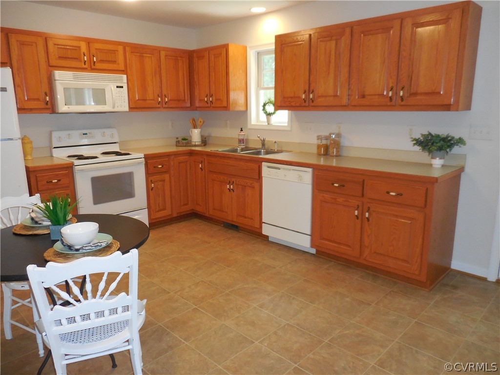 2215 Overlook Road Powhatan, VA 23139 - Photo 4 of 26 Gallery Image 4