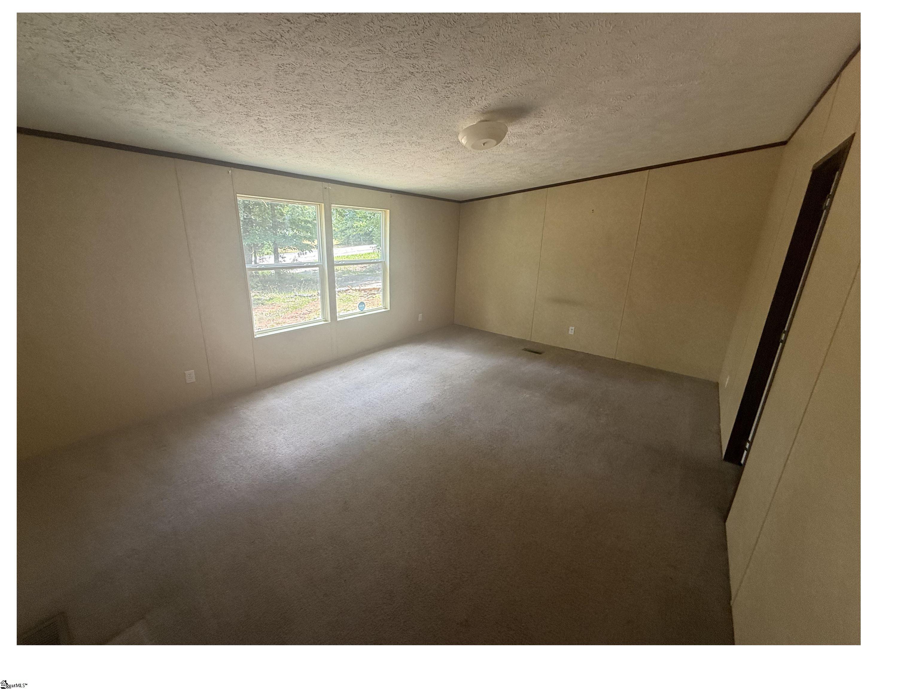 680 Peanut Road Woodruff, SC 29388 - Photo 11 of 25
