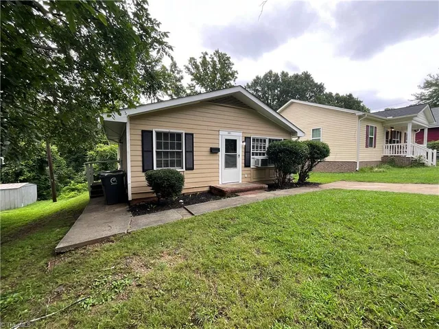 $1,295 | 1001 South Josephine Boyd Street, Greensboro, NC 27403