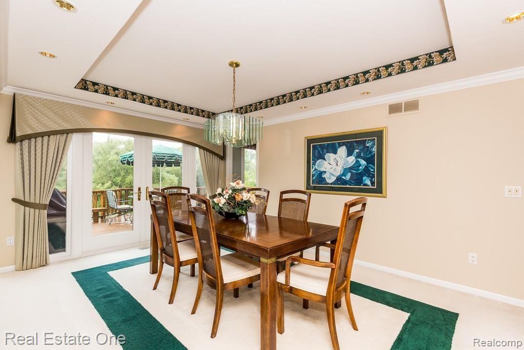 2129 Clinton View Circle Rochester Hills, MI 48309 - Photo 9 of 37