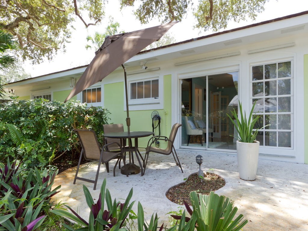 611 Date Palm Road Vero Beach, FL 32963 - Photo 34 of 36