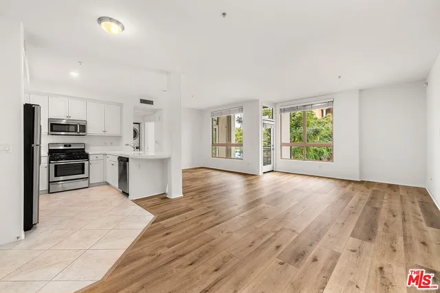 $785,000 | 13044 Pacific Promenade, Unit 214, Playa Vista, CA 90094