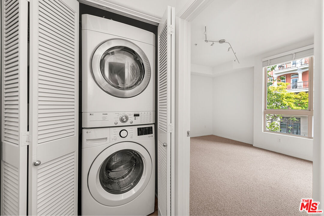 13044 Pacific Promenade, Unit 214 Playa Vista, CA 90094 - Photo 11 of 23