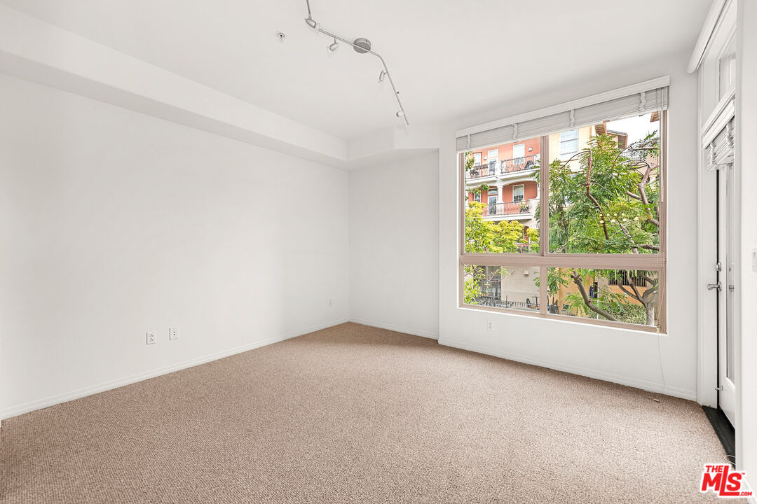 13044 Pacific Promenade, Unit 214 Playa Vista, CA 90094 - Photo 12 of 23