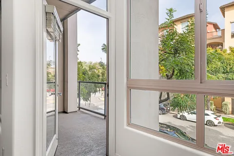 $785,000 | 13044 Pacific Promenade, Unit 214, Playa Vista, CA 90094