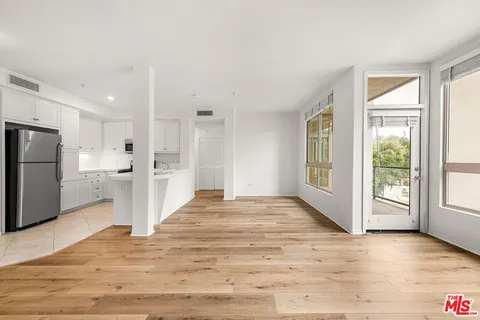 $785,000 | 13044 Pacific Promenade, Unit 214, Playa Vista, CA 90094