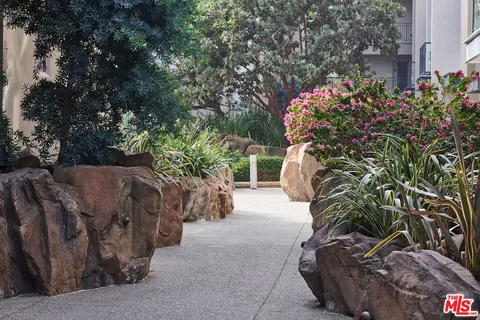 $785,000 | 13044 Pacific Promenade, Unit 214, Playa Vista, CA 90094