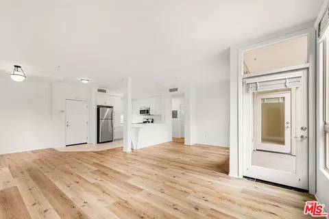 $785,000 | 13044 Pacific Promenade, Unit 214, Playa Vista, CA 90094