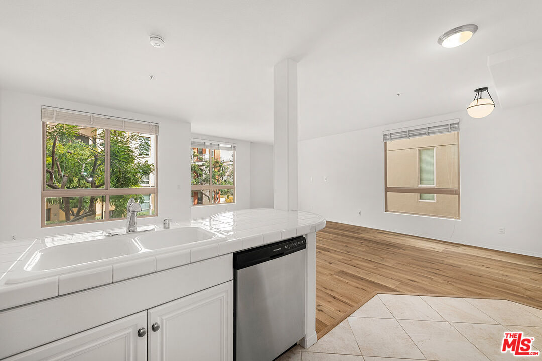 13044 Pacific Promenade, Unit 214 Playa Vista, CA 90094 - Photo 5 of 23