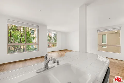 $785,000 | 13044 Pacific Promenade, Unit 214, Playa Vista, CA 90094