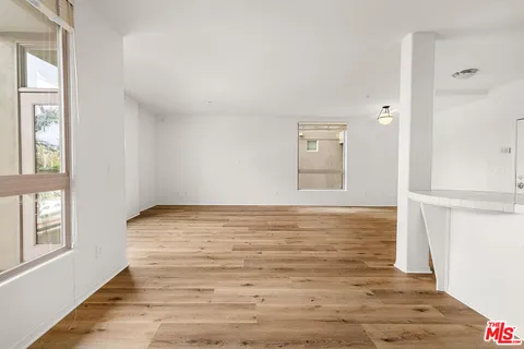 $785,000 | 13044 Pacific Promenade, Unit 214, Playa Vista, CA 90094