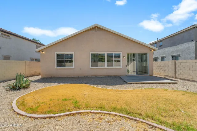 $1,995 | 13644 West San Juan Avenue, Litchfield Park, AZ 85340