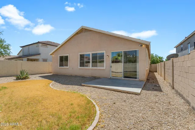 $1,995 | 13644 West San Juan Avenue, Litchfield Park, AZ 85340