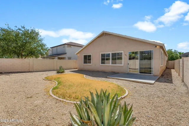 $1,995 | 13644 West San Juan Avenue, Litchfield Park, AZ 85340