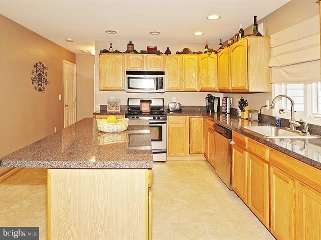 220 Sextant Road Manahawkin, NJ 08050 - Photo 8 of 25