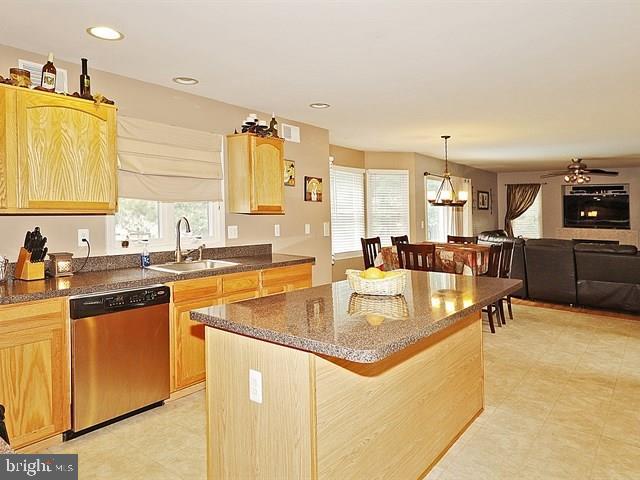 220 Sextant Road Manahawkin, NJ 08050 - Photo 9 of 25