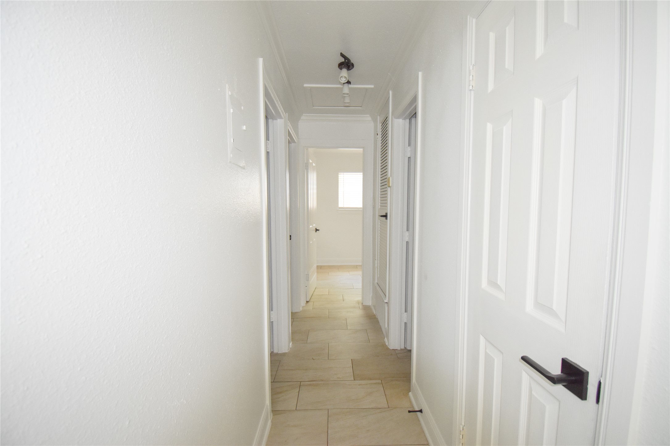 6027 Bluebell Circle Austin, TX 78741 - Photo 10 of 29