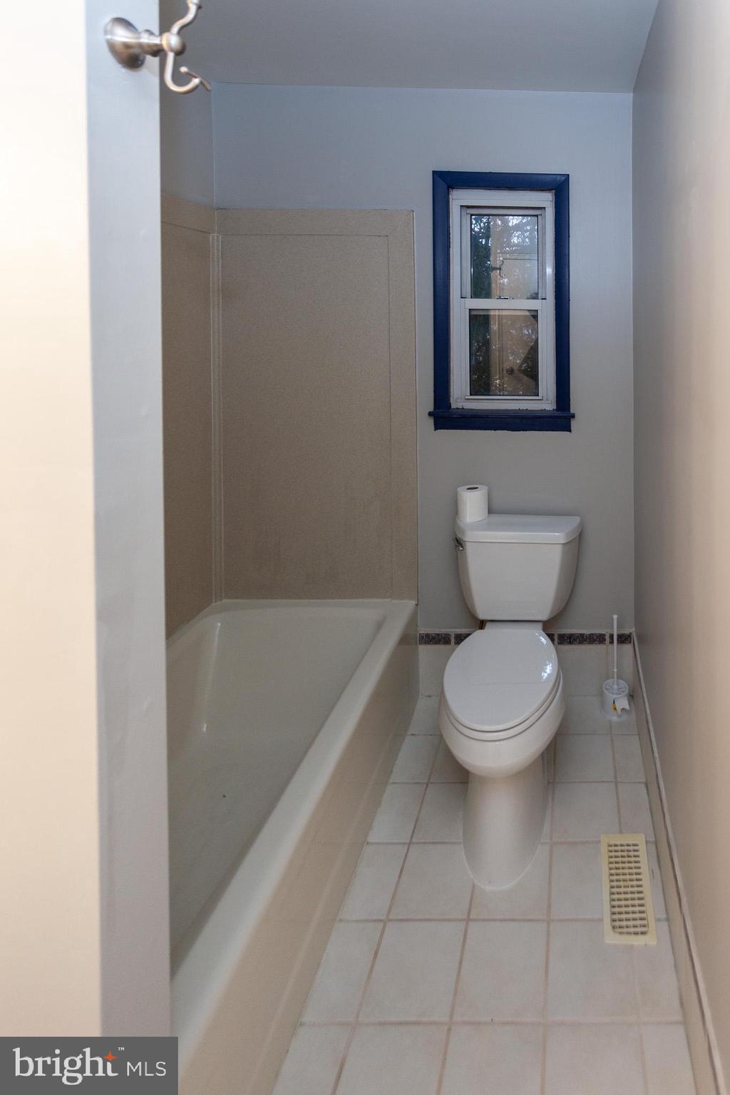 201 Cranford Road Cherry Hill, NJ 08003 - Photo 19 of 25 Full Bathroom