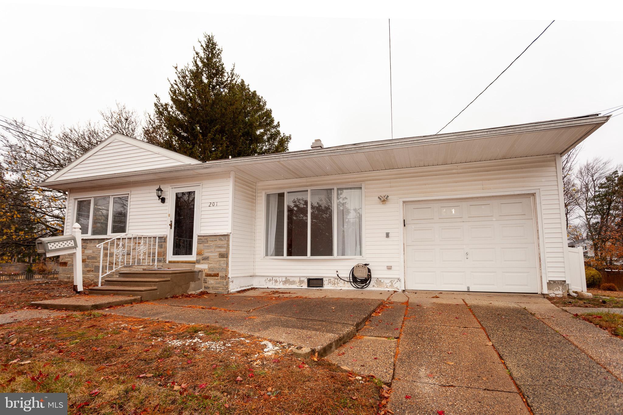 201 Cranford Road Cherry Hill, NJ 08003 - Photo 2 of 25