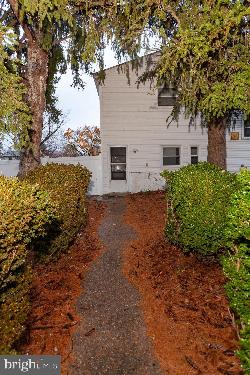 201 Cranford Road Cherry Hill, NJ 08003 - Photo 3 of 25