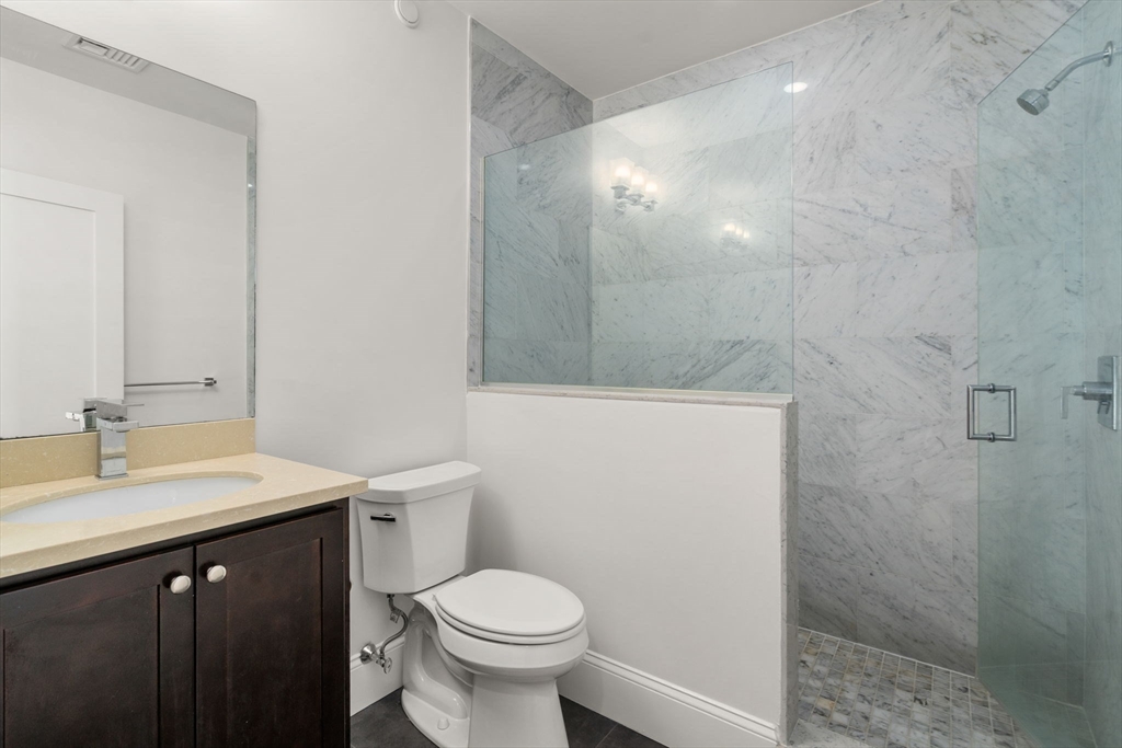 18 Robert Street, Unit 14 Boston, MA 02131 - Photo 12 of 24