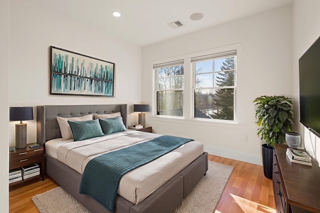 18 Robert Street, Unit 14 Boston, MA 02131 - Photo 14 of 24