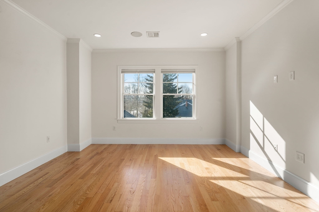 18 Robert Street, Unit 14 Boston, MA 02131 - Photo 16 of 24