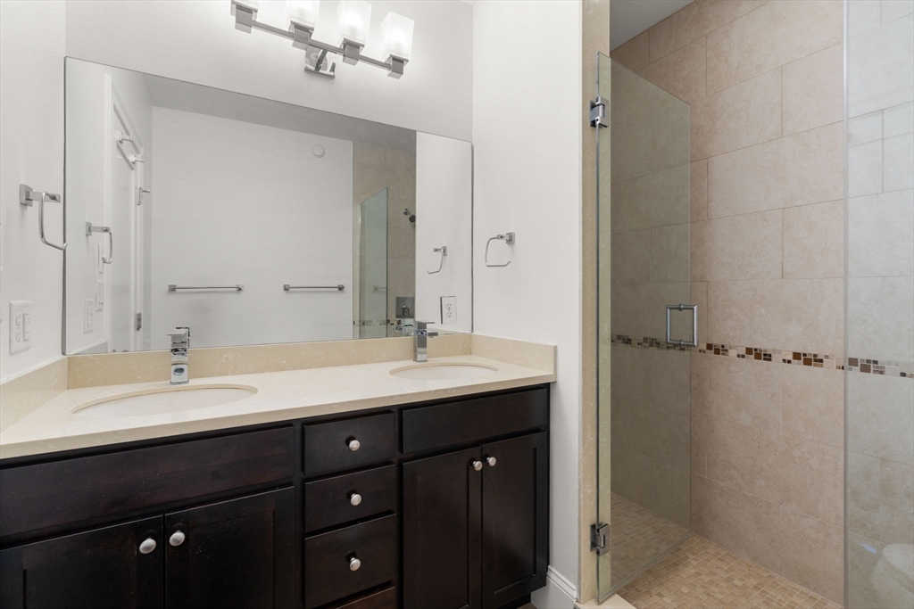 18 Robert Street, Unit 14 Boston, MA 02131 - Photo 17 of 24