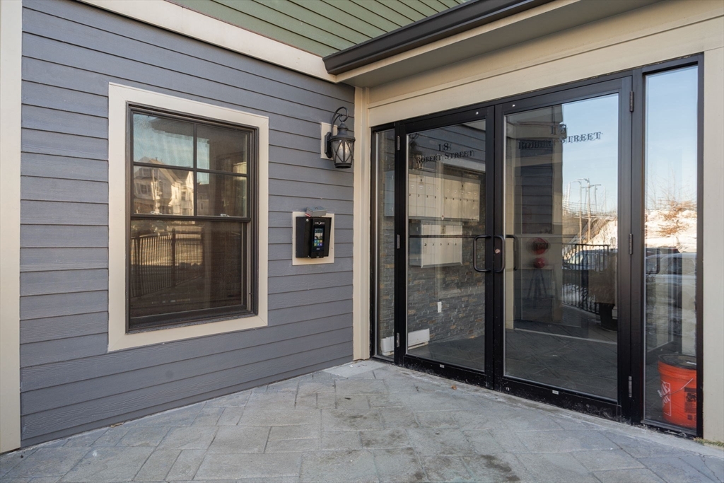 18 Robert Street, Unit 14 Boston, MA 02131 - Photo 20 of 24